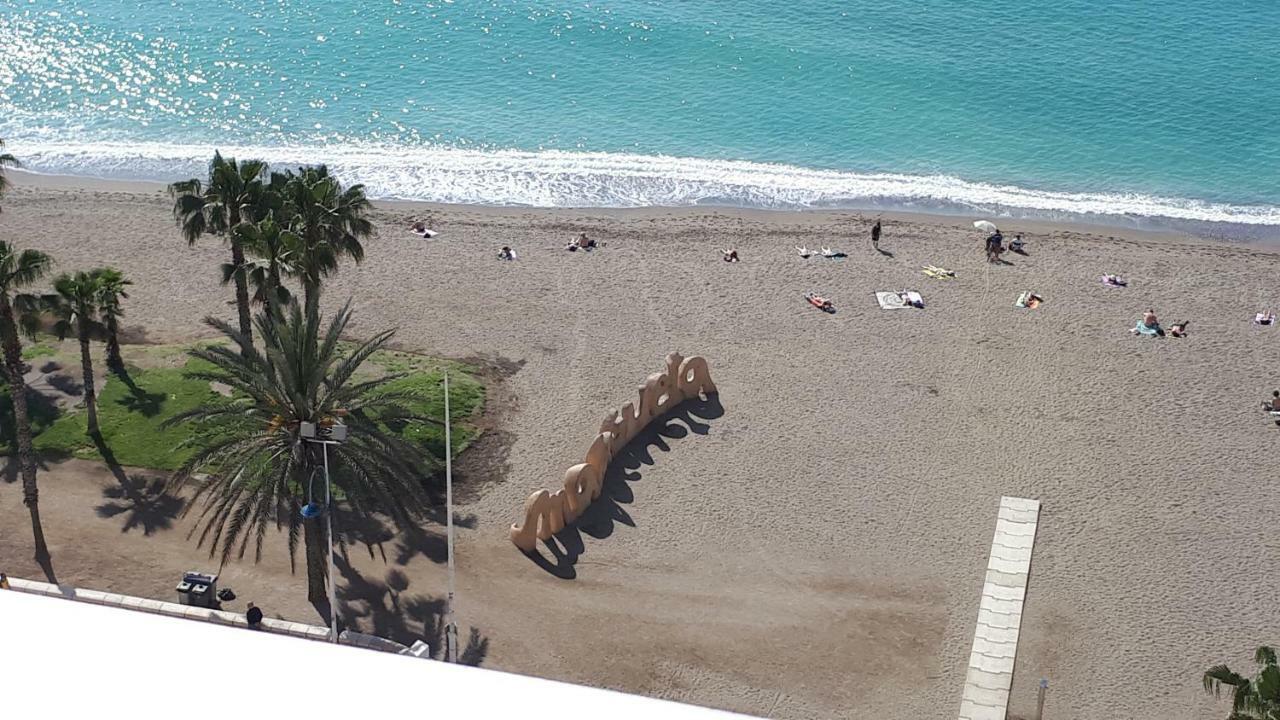 Primera Linea De Playa 4 Málaga Dış mekan fotoğraf